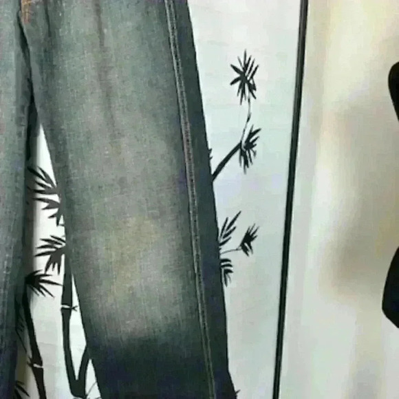 DKNY Brooklyn Jean - Picture 3 of 4